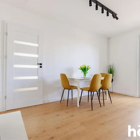 The Sunny Nest - Homfi